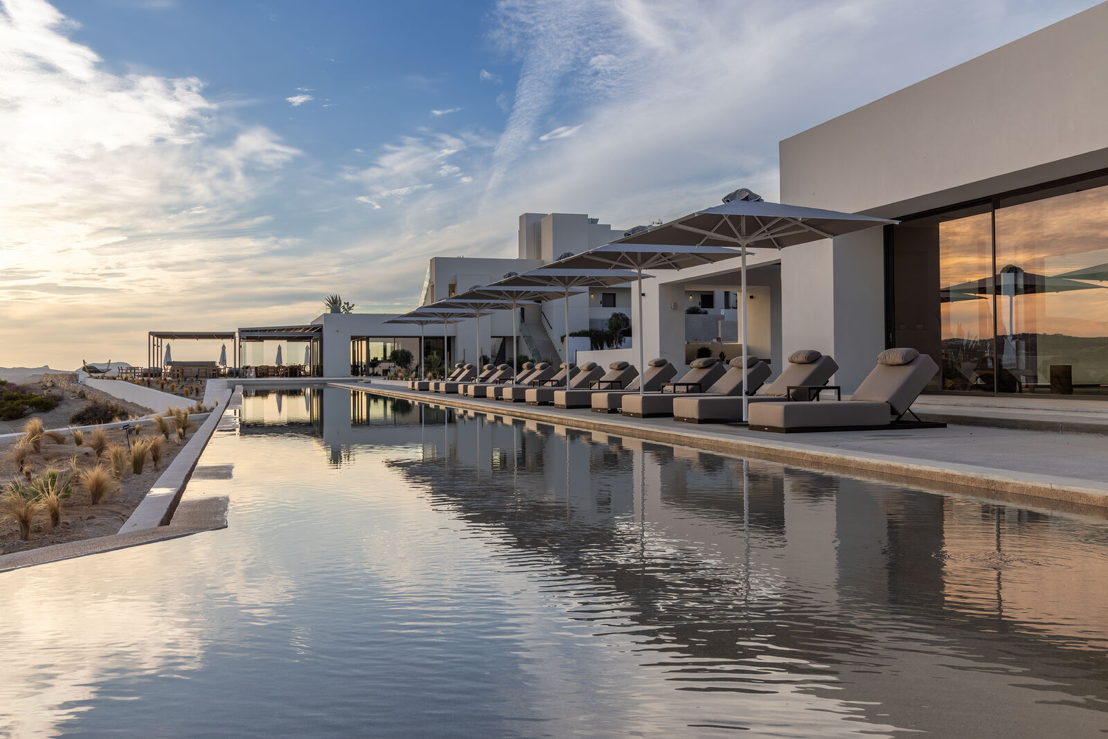 Domes White Coast Milos